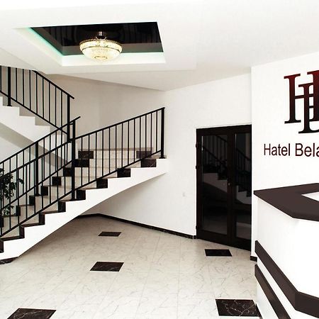 Belastok Hotel Njasvizj Exteriör bild